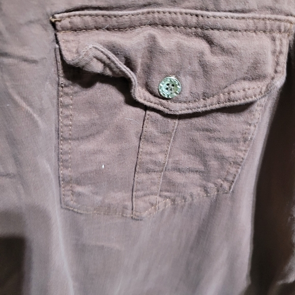 (4055) Large and in Charge, Mens Size XL, 1 pocket, V-Neck, Brown, - Picture 6 of 7